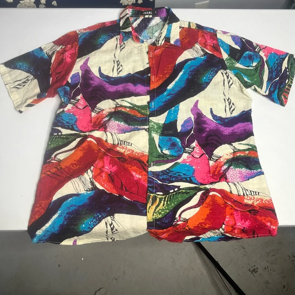 Button up - Picture 1 of 1
